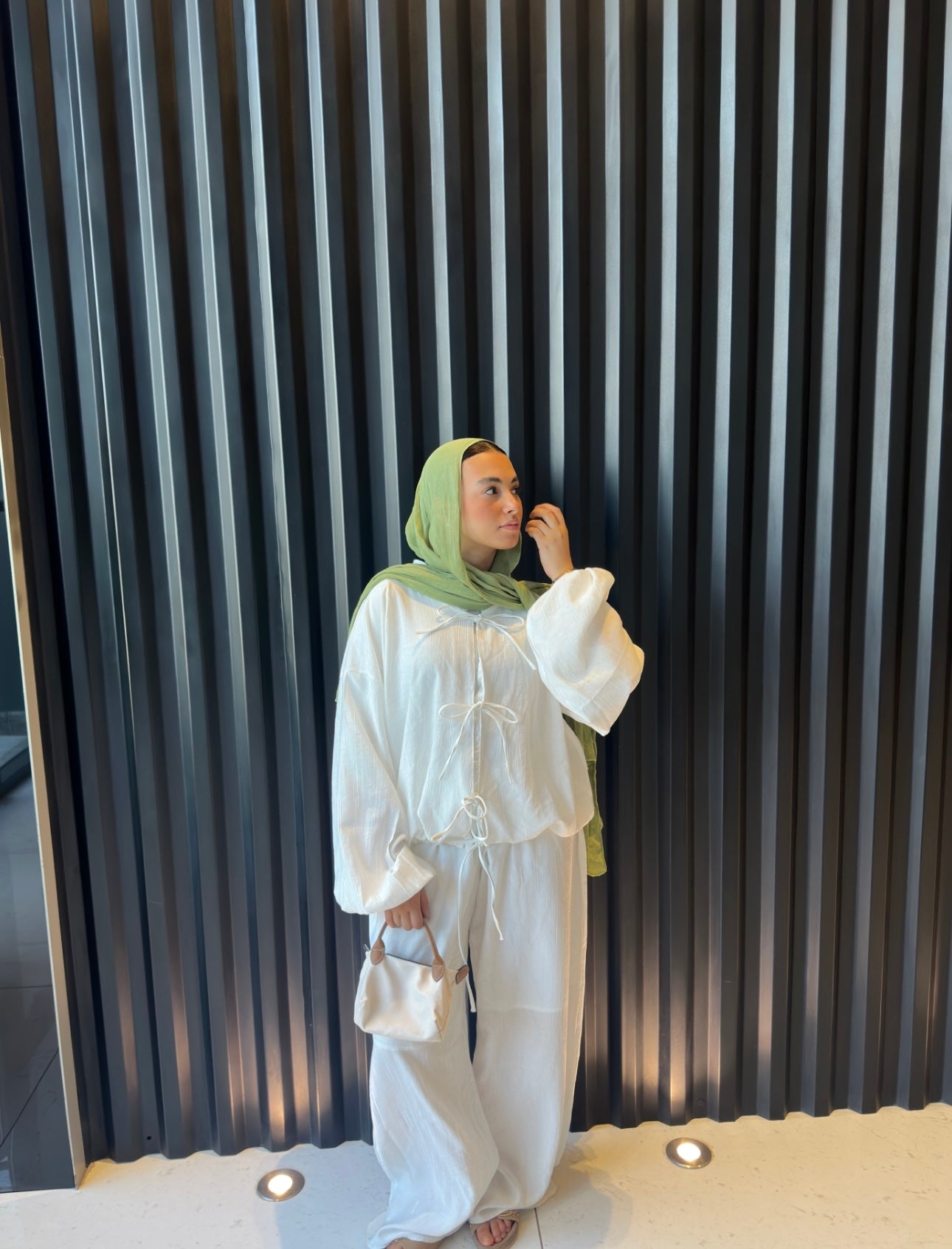 Liyyan Set in White